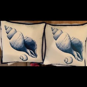 Pottery Barn 18” pillows cream with navy piping.